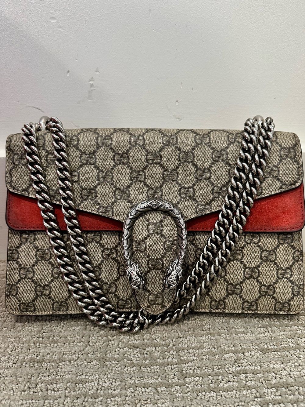 Gucci Lrg red Dyno
